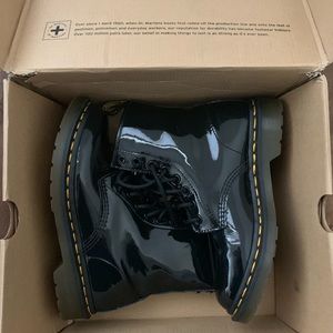 Doc Martens Patent Black